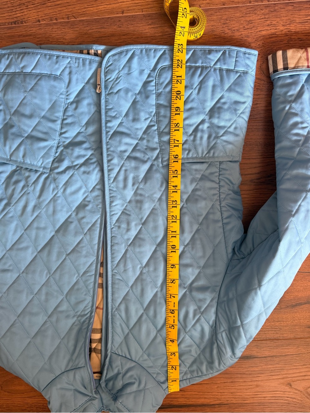 Women’s Burberry Quilted Light Blue Coat - size Small/Medium - Picture 8 of 10